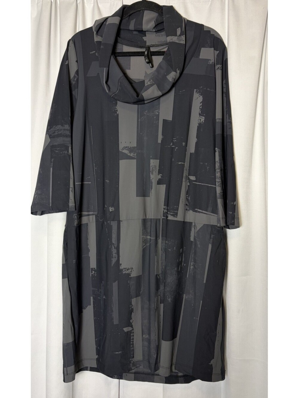 Porto Cowl Neck Shift Geomtric Grey And Black Print Nylon Stretch Dress XL $350
